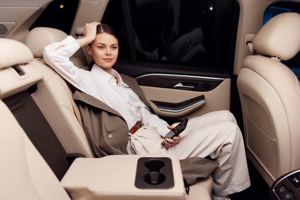 Cliente dans un taxi VTC à Lieusaint Berline premium